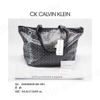 ราคา CK CALVIN KLEIN กระเป๋าสะพายผู้หญิง รุ่น ALL OVER LOGO ZIPGH0383C8100 Code:GH0383C8100-001 (9909992408)