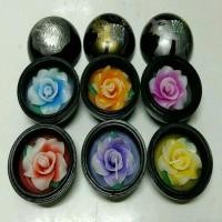 ราคา เทียนดอกกุหลาในตลับไม้มะม่วงพร้อมฝาขนาด8x8x8cm. (6สี6กลิ่น) (56153516)