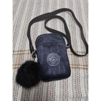 ราคา Used กระเป๋า Kipling รุ่น Tally ใส่โทรศัพท์ สภาพใหม่ ของแท้ สีดำเงา (26575078990)