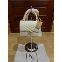 ราคา กระเป๋าสะพายยี่ห้อLYN(มือ1ของแท้)สีครีม (28369035638)