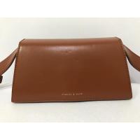 ราคา กระเป๋ามือสอง ของแท้ Charles & Keith หนังแท้ สีน้ำตาล ขนาด 9 นิ้ว พร้อมส่ง (13376600945)