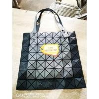 ราคา แท้Issey Miyake Bao​ Bao​2​tone (23620105241)