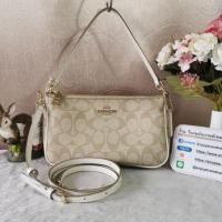 ราคา COACH F58321 MESSICO TOP HANDLE POUCH IN SIGNATURE สี CHALK (2242637698)