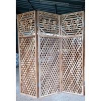 ราคา ฉากกั้นลายดอกไม้เล็กระแนงขนาดสูง2 เมตร × กว้าง1.50เมตร(ฟรีล้อ) (28115787388)