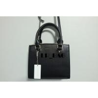 ราคา C14 - Charles & Keith (ฟรีถุงผ้า) (พร้อมส่ง) (928172470)