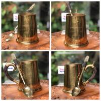 ราคา งานทองเหลืองเก่าหนาๆ แก้วกาแฟ มีหูจับ ด้ามไม้ พร้อมช้อนยาวลายนางฟ้า ด้ามไม้ ที่ระลึกธนาคารกรุงเทพ (23517073975)