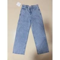 ราคา *new* กางเกงยีนส์กระบอกใหญ่สีอ่อน ป้าย Nammon size m เอว 27-28 นิ้ว สะโพก 37-38 นิ้ว ต้นขา 24 นิ้ว (40369304566)