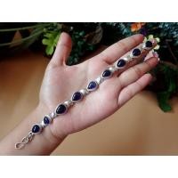 ราคา สร้อยข้อมือพลอยไพลิน ตัวเรือนเงินแท้ (17766421310)