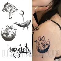 ราคา [ความงาม] สติ๊กเกอร์รอยสักชั่วคราวกันน้ําสําหรับสาวผู้หญิง-ตัวอักษรภาษาอังกฤษ Star Moon Anchor Fly Bird Finger Body Fake Tatto (28990837126)