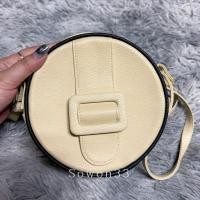 ราคา (ส่งต่อ) กระเป๋าหนังทรงกลม MERIMIES Round Bag สีครีม (42367696998)