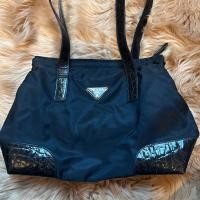 ราคา กระเป๋ามือสอง Prada แบรนด์เนมแท้ (22054830065)