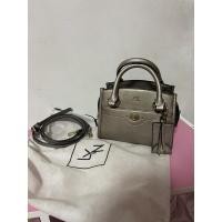 ราคา กระเป๋าสะพาย lyn สีเทา ของแท้จาก shop (10497206567)