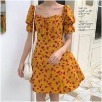 ราคา เดรสสีเหลือง​ เดรสคอเหลี่ยม​ สีเหลือง​ลายดอกกุหลาบ​ แขนตุ๊กตา​ (7955625727)