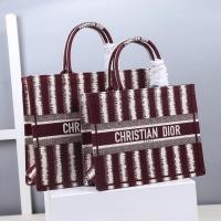 ราคา กระเป๋าถือ Dior สไตล์บอร์ดี้สีBURGUNDY พร้อมลายพิมพ์ผ้าใบ ขอบสีขาว ขนาดใหญ่พอดีมือ (53150173437)