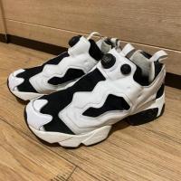 ราคา ส่งฟรี!! Reebok instapump รองเท้าผ้าใบมือสองของแท้ ไซส์ 39 /25 cm (5818055117)