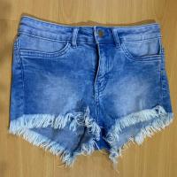 ราคา ❤️ส่งต่อ❤️กางเกงยีนส์เอวสูง ขาสั้น H&M ไซส์ 32 (6915909110)