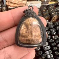 ราคา พระปิดตาเนื้อผงดินเก่า หลวงปู่เอี่ยม วัดหนัง เลี่ยมกรอบเลสแบบโบราณ"พระบ้านรวมๆสวยๆวัดใจ" (43020732348)