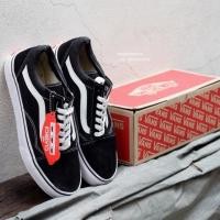 ราคา 650฿ ส่งฟรี Vans old skool พร้อมกล่อง Vans ทุกออเดอร์ค่ะ ✅ (1975469850)