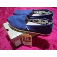 ราคา TOMS NAVY CANVAS ORIGINAL CLASSIC W9 ของแท้ (961586342)