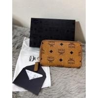 ราคา กระเป๋าตังค์MCM ซิปรอบใบกลาง มือสองแท้ (17191243963)