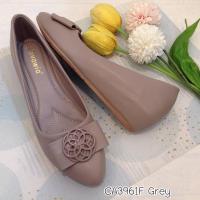 ราคา รองเท้าคัดชูทรงเตารีดงานนำเข้าแบรนด์cavawia (22768215869)