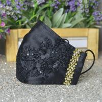 ราคา แมส แมสผ้าไหม ปักลูกไม้ ปักเลื่อม สีดำ แมสปิดปาก แมสปิดจมูก ผ้าปิดจมูก ผ้าปิดปาก mask กรอง3ชั้น มีช่องสอดแผ่นกรอง (8564136683)