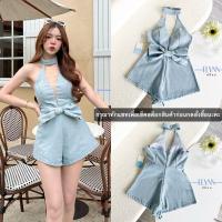 ราคา งานป้าย FLYNN จั้มสั้นคอวีคล้องคอผ่าหน้าเว้าเปิดหลังผ้ายีนส์ เอวแต่งโบว์น่ารัก ทรงสวยเป๊ะ (40062800649)