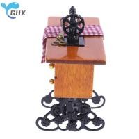 ราคา Blowgentlywind Dollhouse เฟอร์นิเจอร์จิ๋ว จักรเย็บผ้าขนาดเล็ก โต๊ะผ้า ตกแต่ง 1:12 ของเล่น BGW (27853696277)