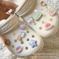 ราคา missyp jibbitz jibbitz อะคริลิค ❧รูรองเท้าอุปกรณ์เสริมการ์ตูนน่ารักทําเองครีมอีพ็อกซี่เรซิ่นรองเท้าดอกไม้รองเท้าหัวเข็มขัดรองเท้าแตะตกแต่งหัวเข็มขัดอุ♪ (40823418747)