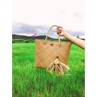 ราคา กระเป๋าสานกระจูด (Size L) พร้อมพู่ปลาตะเพียน รอของเข้าลูกสามารถกดสั่งได้เลยค่ะ (5947312284)