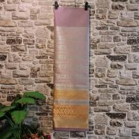 ราคา 115.ผ้าไหมแกมฝ้าย ผ้าทอทั้งผืน ลายยกใหญ่ ยกดอกลำพูน สีชมพูพาสเทล (28301557242)