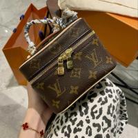 ราคา Louis Vuitton กระเป๋าเครื่องสําอางพิมพ์ลายนูนกระเป๋ากล่องกระเป๋าคลัทช์กระเป๋าคลัทช์ 7PLD (51500183286)