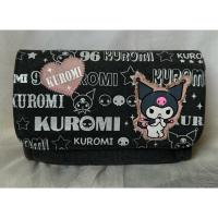ราคา มือสองค่ะ(มีตำหนิคราบน้า) Kuromi Sanrio กระเป๋าผ้ายีนส์สีดำ ใส่เครื่องสำอางเครื่องเขียนได้ค่ะ ขนาด 18 x 12 ซม. (29000794887)