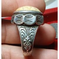 ราคา แหวนเงินเก่าโบราณหัวทำจากเครื่องรางธรรมชาติ (43113713659)