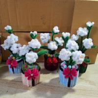 ราคา กระถางดอกมะลิ .ลวดกำมะหยี่ ดอกมะลิวันแม่ (กระถาง+กล่อง+ซองใส่เงิน1ใบ)" (24345881296)