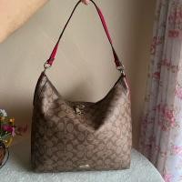 ราคา Coach แท้ วินเทจ ทรงโฮโบ้ สภาพดีสวยเปลี่ยนสายใหม่ซับในสะอาดแคนวาสสวย ขนาด 12 นิ้วกว้าง 5 นิ้วสูง 11 นิ้ว 650 บาท (40650601752)