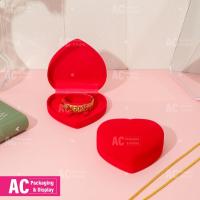 ราคา กล่องใส่เครื่องประดับ นาฬิกา กำไล สร้อยมือ กล่องกำมะหยี่ ทรงหัวใจ ใส่กำไล นาฬิกา สีแดงในแดง 10x10x4cm (16814101831)