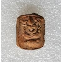 ราคา พระเนื้อดินพิมพ์หลวงพ่อปาน วัดบางนมโค จ.อยุธยา ปี 2527 พิมพ์ทรงปลา สภาพสวย (24965428146)