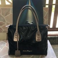 ราคา กระเป๋า Ferragamo (แท้) มือสอง สภาพนางฟ้า (1173000251)