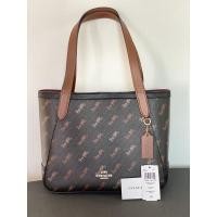 ราคา Coach C4060 Horse And Carriage Tote 27 With Horse And Carriage Dot Print กระเป๋าสะพายไหล่
