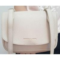 ราคา กระเป๋าสะพาย Charles & Keith Basic Sling Bag Ivory ** 211 บาท ส่งฟรี** (4305245312)