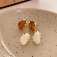 ราคา สีเหลืองอําพันงาช้างสีขาวต่างหูเครื่องประดับแสงต่างหูหูกระดุมอุปกรณ์เสริม (27671355383)