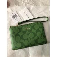 ราคา พร้อมส่งของแท้ กระเป๋าคล้องมือ COACH 91178 CORNER ZIP WRISTLET IN SIGNATURE CANVAS (IMQRI) (19531274562)