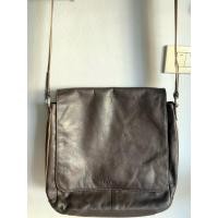 ราคา coachสะพายข้างผู้ชาย ทรงใบใหญ่ สภาพใหม่มากไม่มีรอยขาดแท้100% (25006970120)