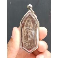 ราคา **พระลีลาไขว้ เนื้อผงลงยาจินดามณี หลวงปู่บุญ วัดกลางบางแก้ว จ.นครปฐม (21925803730)