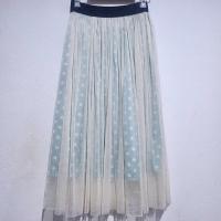 ราคา กระโปรงผ้ามุ้งสีขาวครีมโชว์ลายจุดด้านใน (22187633085)