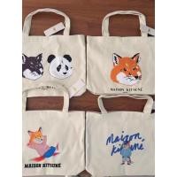 ราคา [พร้อมส่ง] กระเป๋าผ้า Maison Kitsuné All-Right Fox Classic Tote Bag (40954119379)