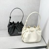 ราคา Charles&keith กระเป๋า มีโค้ดลด30% Clementine สะพายข้าง สะพายไหล่ พร้อมถุงผ้า ถุงกระดาษ ของแท้จากชอป (44470027974)