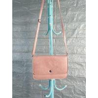 ราคา กระเป๋าสะพายหนังสีชมพูกะปิ เป็นกระเป๋าสตางค์ได้ ใส่โทรศัพท์ได้ ขนาดเล็ก 5 × 7.5" (28302861040)