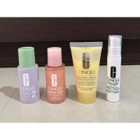 ราคา Clinique Premuim Gift Set (4 ชิ้น) (27113909434)